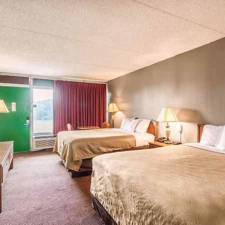 Rodeway Inn Renfro Valley Mount Vernon Buitenkant foto