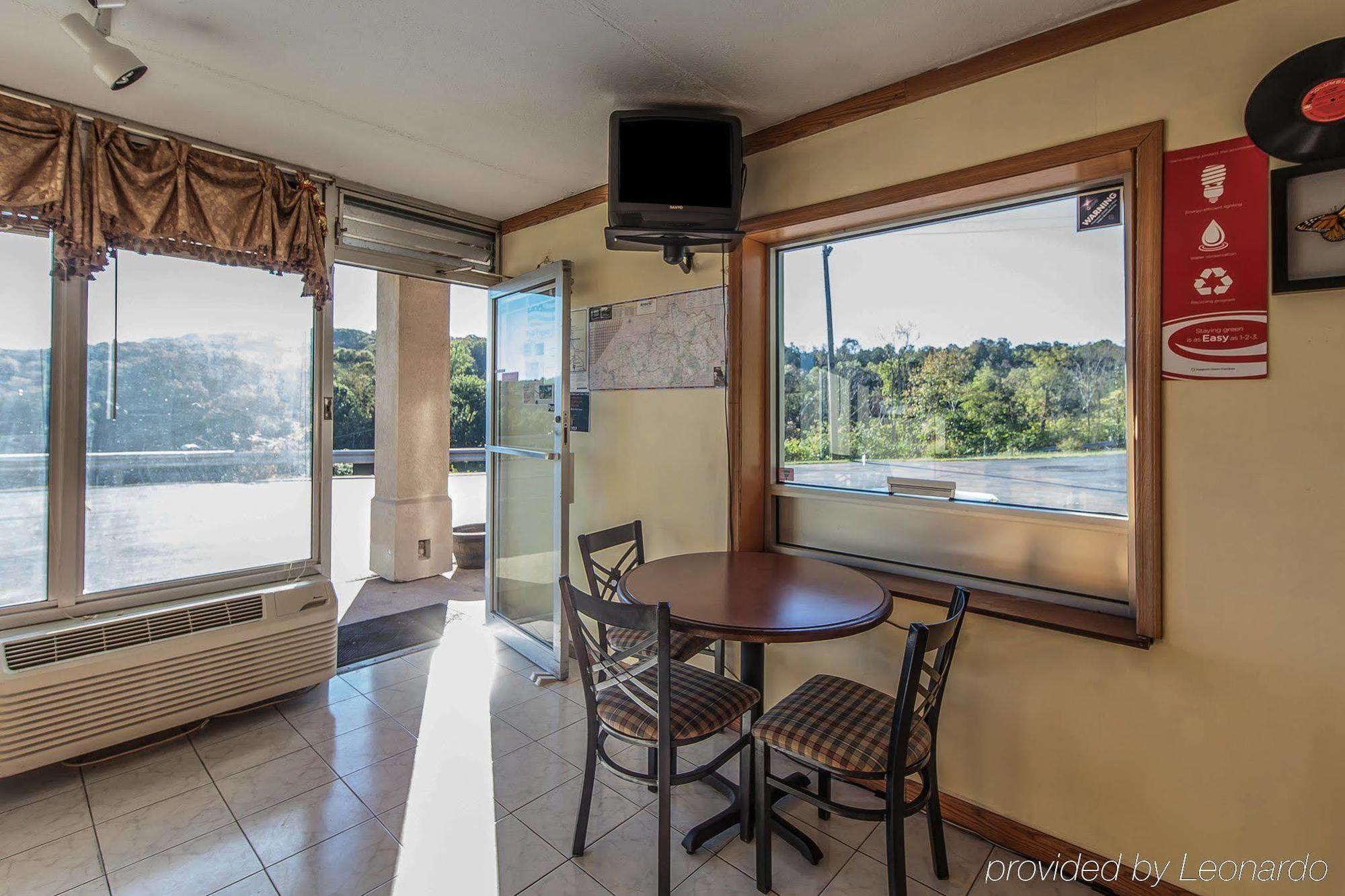 Rodeway Inn Renfro Valley Mount Vernon Buitenkant foto
